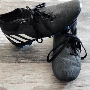 adidas soccer cleats boys size 4
